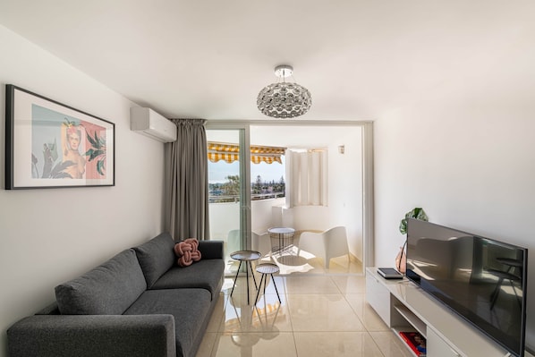 Living room (1)
