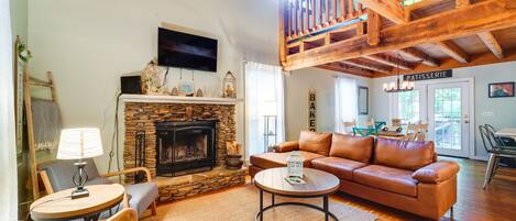 Townsend Vacation Rental | 2BR + Loft | 2BA | 1 Step to Enter | 1,300 Sq Ft