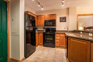 Flooring, Room, Indoors, Floor, Oven