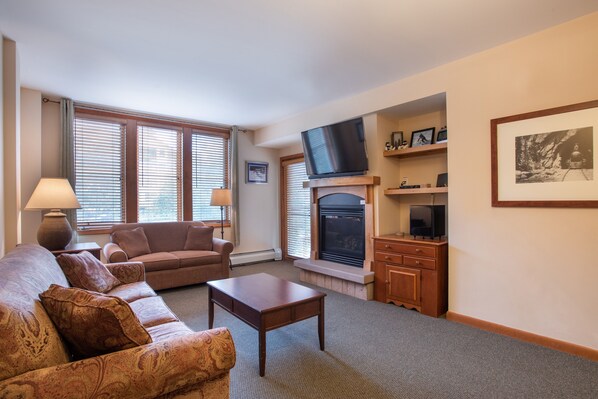 Living Room, Room, Indoors, Couch, Furniture