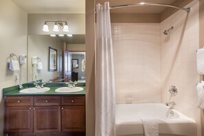 Room, Indoors, Bathtub, Tub, Bathroom
