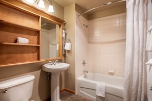 Room, Indoors, Bathroom, Flooring, Bathtub
