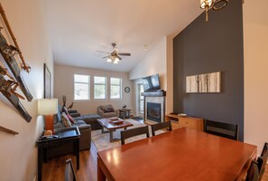 Flooring, Hardwood, Living Room, Room, Indoors