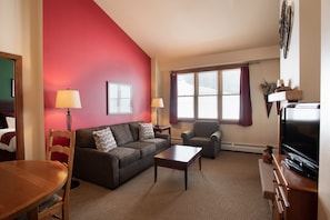 Living Room, Room, Indoors, Flooring, Couch