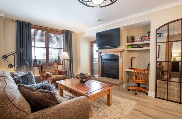 Living Room, Room, Indoors, Flooring, Hardwood