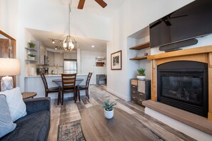 Flooring, Hardwood, Floor, Fireplace, Indoors