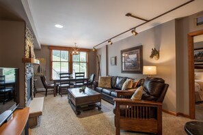 Flooring, Living Room, Room, Indoors, Couch