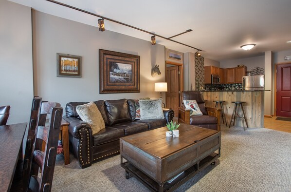 Living Room, Room, Indoors, Couch, Furniture