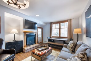 Furniture, Living Room, Room, Indoors, Couch