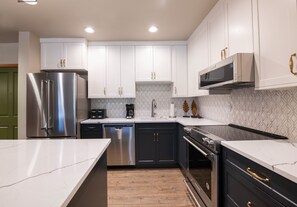 Room, Indoors, Flooring, Kitchen, Oven