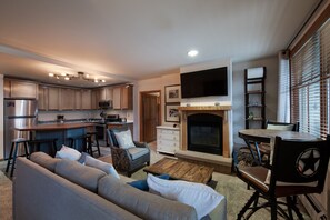 Living Room, Room, Indoors, Couch, Furniture