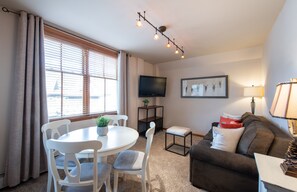 Living Room, Room, Indoors, Chair, Furniture