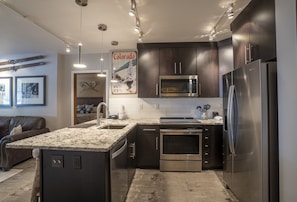 Room, Indoors, Oven, Kitchen, Microwave