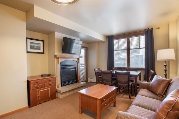 Living Room, Room, Indoors, Flooring, Furniture