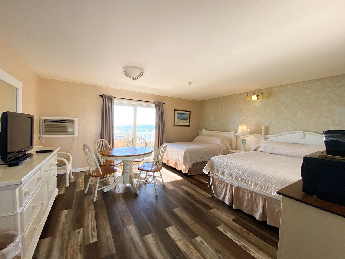 Sea Shell Motel – Room 32