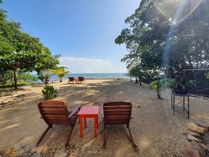Beachside with BBQ & Kayaks