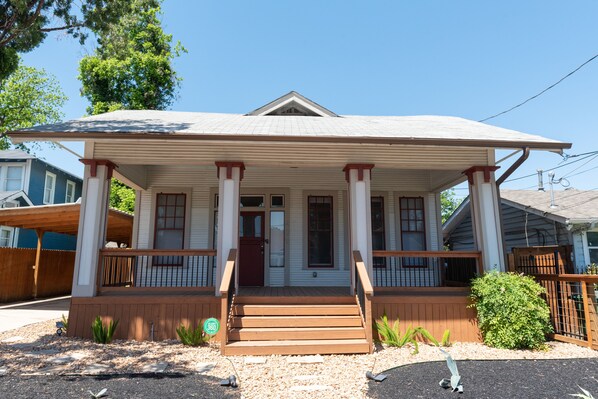 Welcome in "Tesla House" in San Antonio