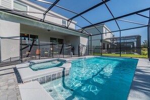 Private pool + Jacuzzi