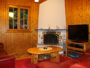 Furniture, Property, Table, Building, Window, Wood, Interior Design, Comfort, Lighting, Living Room