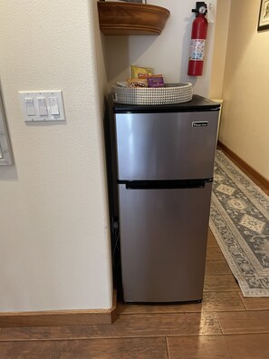 New fridge 4/2022 shared with room across the hall