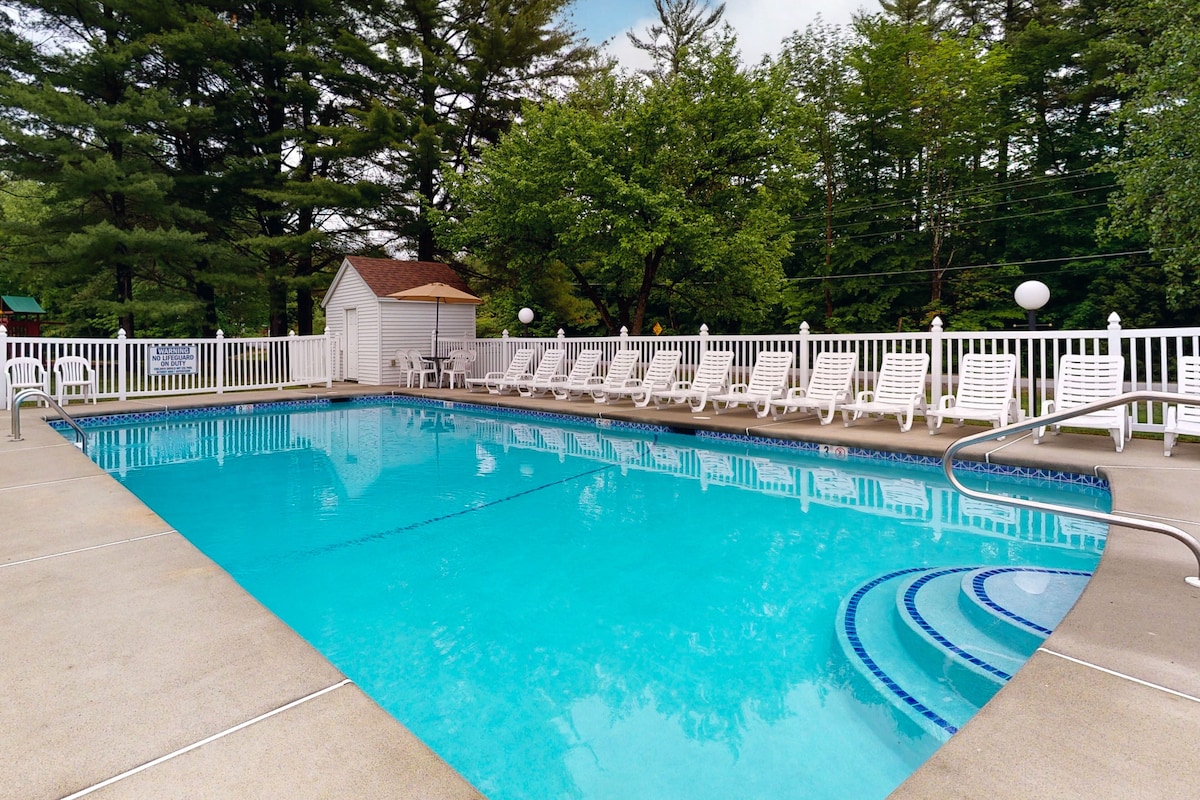 Charming and casual motel in a great location with shared resort amenities