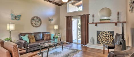 Sedona Vacation Rental | 3BR | 2BA | 2 Flights of Stairs to Access | 1,340 Sq Ft