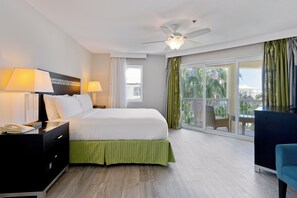 Unit with 1 Queen bed