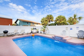 Gulfside Condo Pool