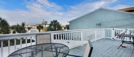 Enjoy meal on the balcony