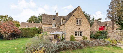 Barnsley Cottage Garden - StayCotswold