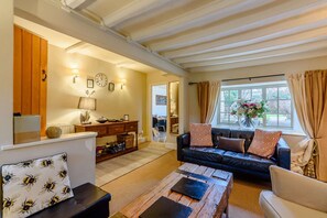 Orchard Cottage Sitting Room - StayCotswold