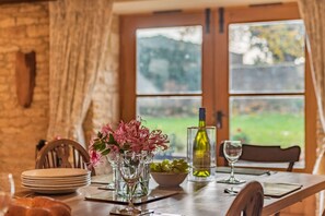 Bunt Barn Dining Table - StayCotswold