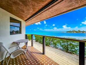 Ocean Front Home with Pool and Sandy Beach (19 of 21)