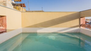 Shared unique pool #algarve #sunny #relax #airbnb