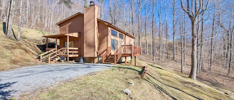 On the Cliff Cabin