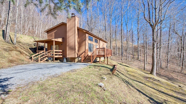 On the Cliff Cabin