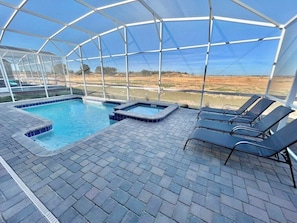 Private Pool + Jacuzzi