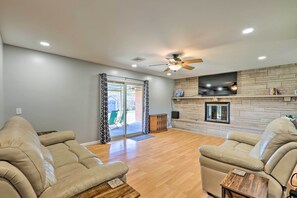 Living Room | Free WiFi | Central A/C | Gas Fireplace