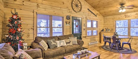 Duck Creek Village Vacation Rental | 1BR | 2BA | Stairs Required | 1,536 Sq Ft