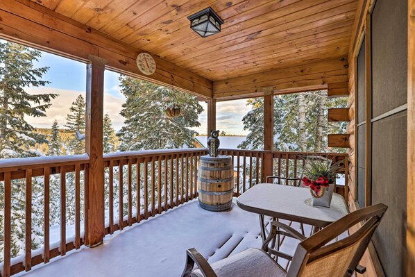 Duck Creek Village Vacation Rental | 1BR | 2BA | Stairs Required | 1,536 Sq Ft