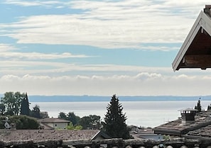apartment lake view