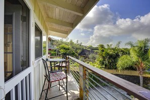 Private Lanai | Single-Story Unit