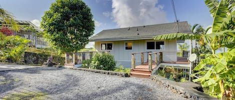 Kailua-Kona Vacation Rental | 1BR | 1BA | 2 Stairs Required