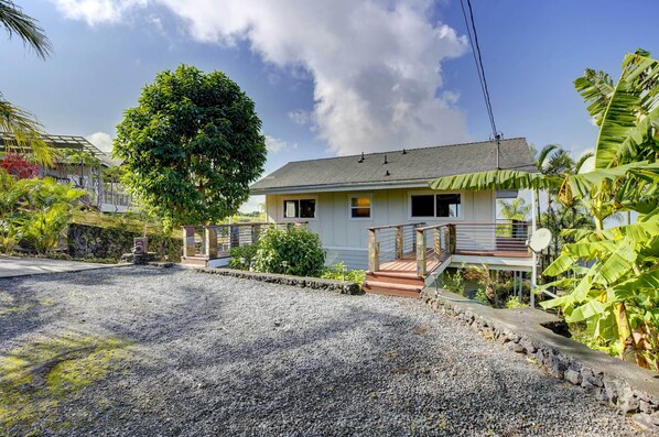 Kailua-Kona Vacation Rental | 1BR | 1BA | 2 Stairs Required