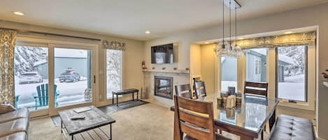 Ketchum Vacation Rental | 2BR | 2.5BA | 950 Sq Ft | Step-Free Access