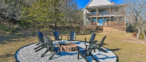 Gordon Vacation Rental | 4BR | 3BA | 2,700 Sq Ft | 5 Steps to Access