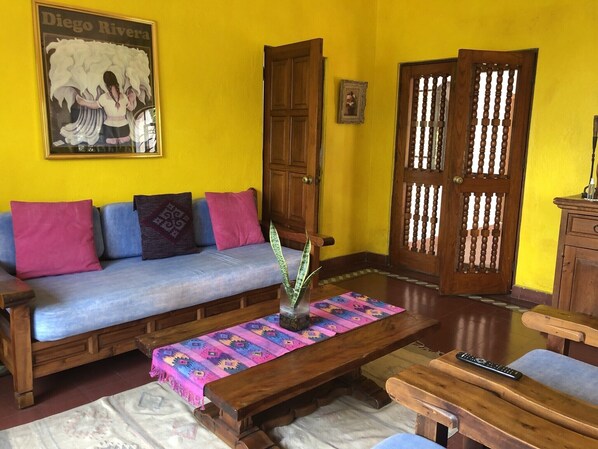 Villa Las Rosas- Perfect house for families. 3 bedrooms, 3 bathroom. Open space