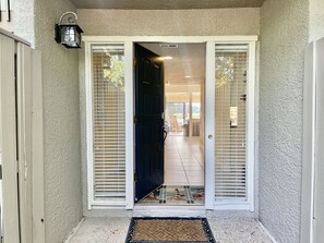 Welcome to 1618 Port Villa