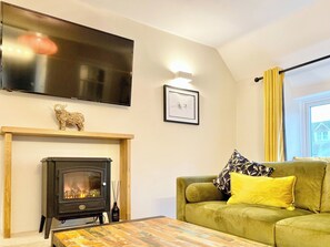 Living room | The Corner Barn, Cirencester