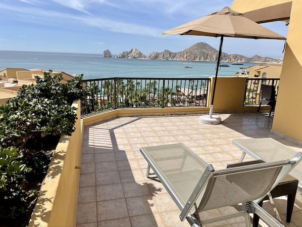 Corner Unit with semi-private tanning area